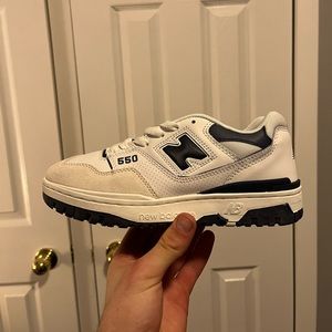 New Balance 550 Navy Size 9 WMNS